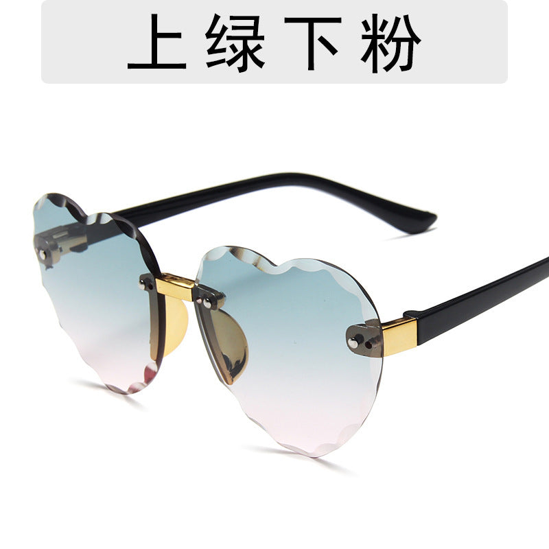 Wholesale Children's Cut Edge Frameless Ocean Film Gradient Peach Heart Sunglasses