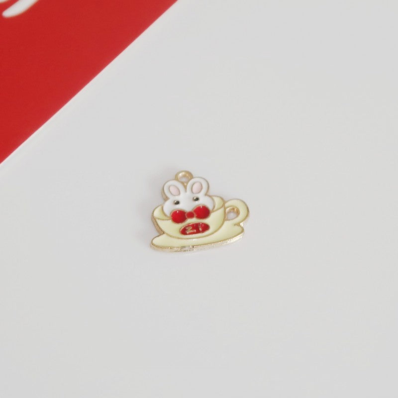 Wholesale cartoon small animal drop oil jewelry pendant