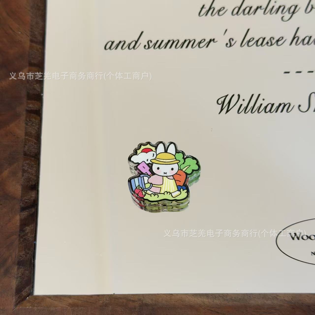 Wholesale 10pcs embossed house playing cartoon rabbit acrylic beads OLY Exclusive