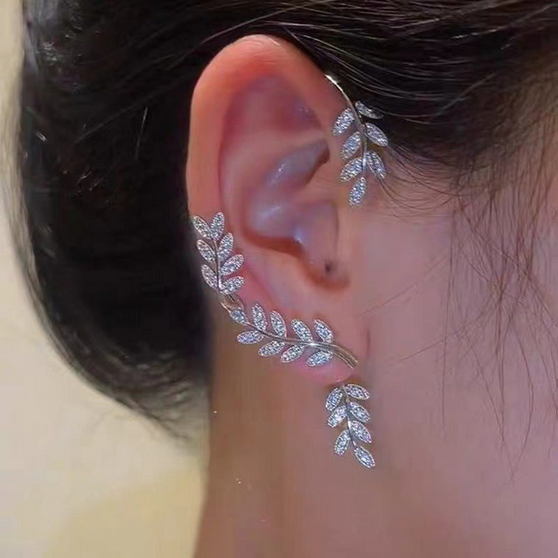 Wholesale Single Ear Leaf Diamond Alloy Ear Cuff