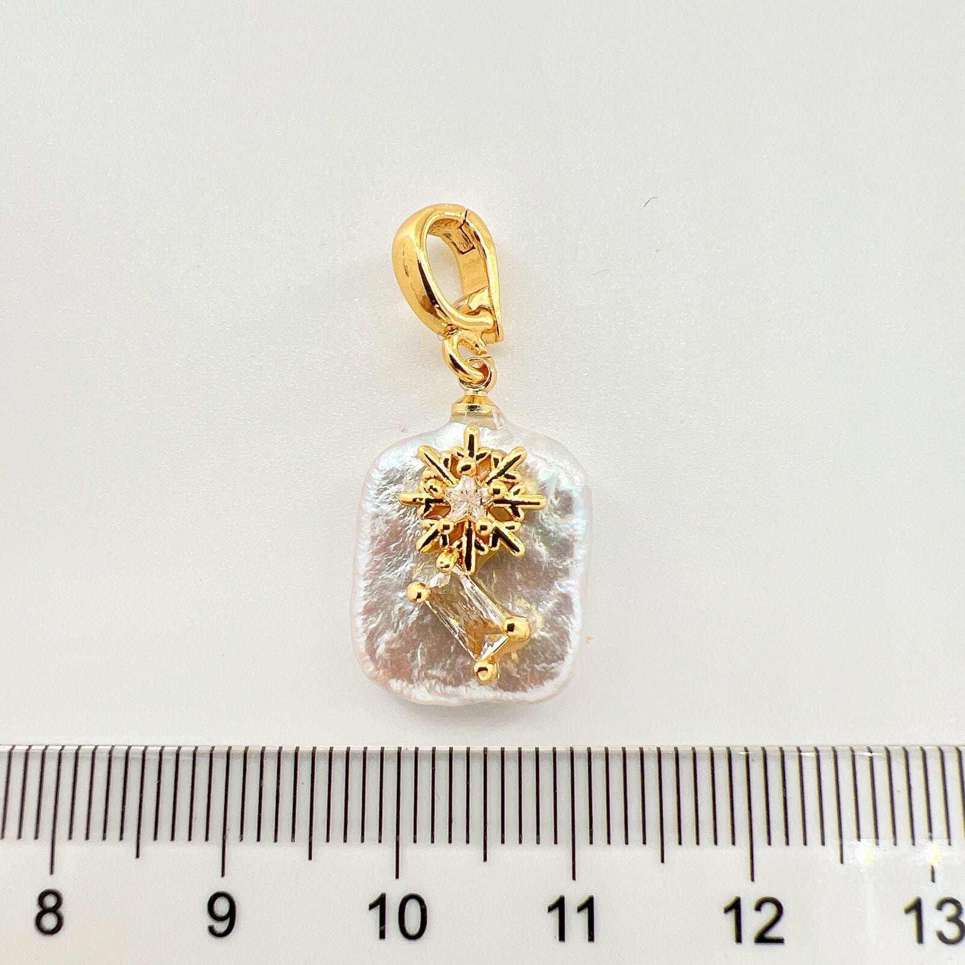 Wholesale Copper Gold Plated Baroque Pearl Saturn Lucky Bag Maneki Neko Snowflake Pendant Necklace Clasp
