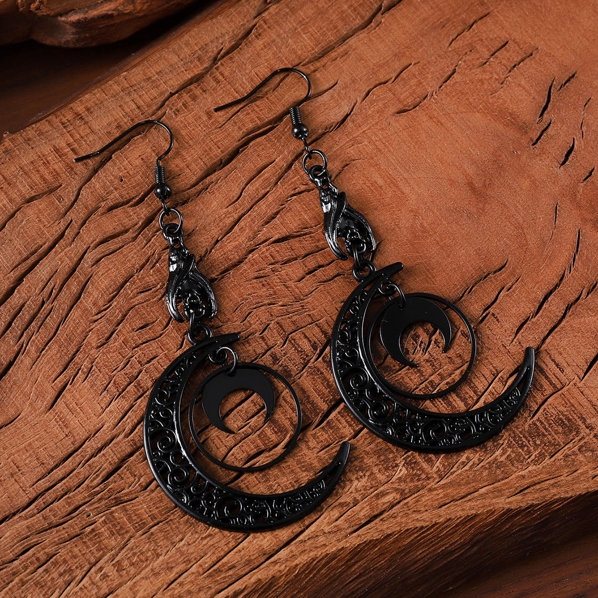 Wholesale Punk dark ing crescent pendant earrings