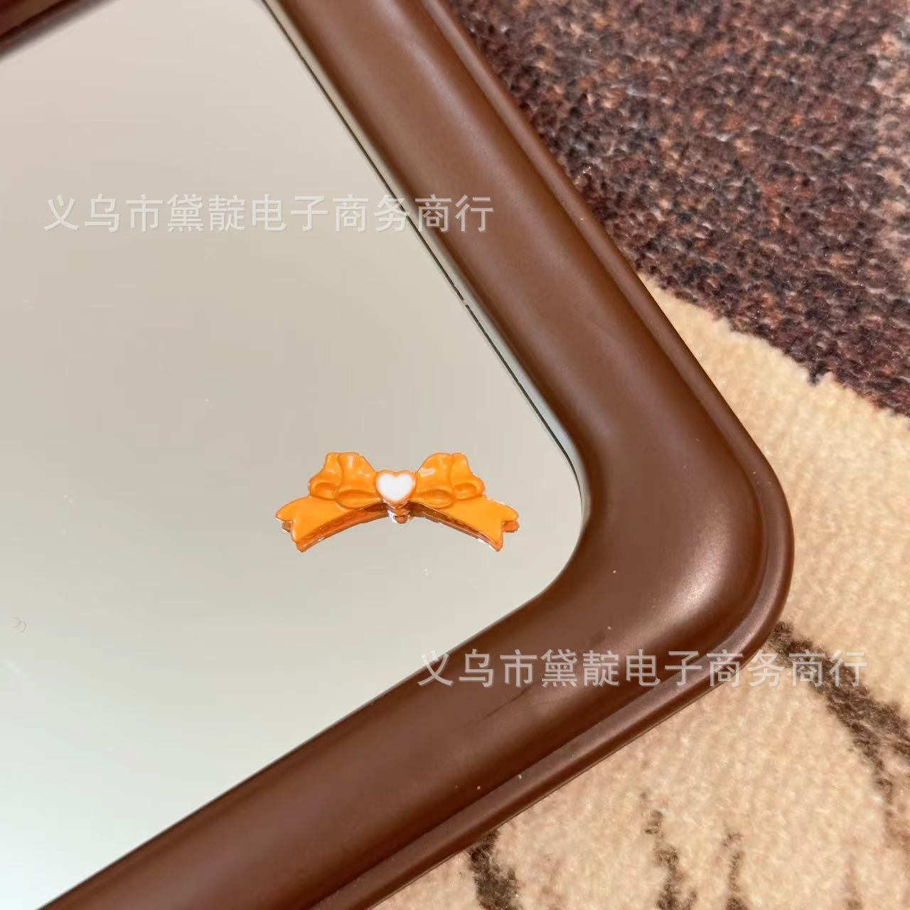 Wholesale 10pcs DIY Paint Alloy Bead Accessories Love Streamer Bow Beaded Mobile Phone Chain Keychain Bracelet Necklace Bead Spacer