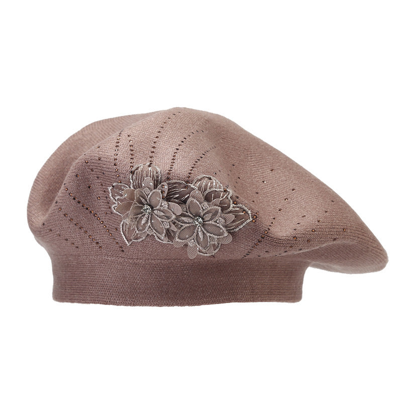 Wholesale British Retro Fashion Flower Hot Diamond Knitted Winter Beret