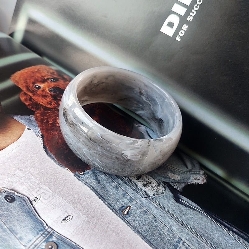 Wholesale Vintage Stone Pattern Acrylic Bracelet