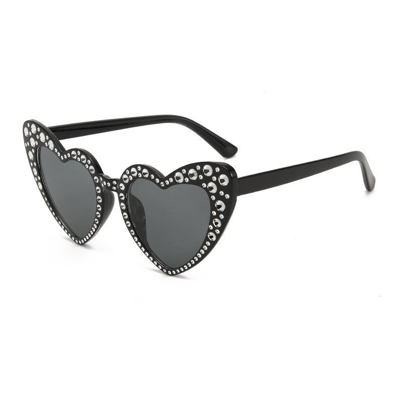 Wholesale Large frame heart-shaped diamond-studded sunglasses