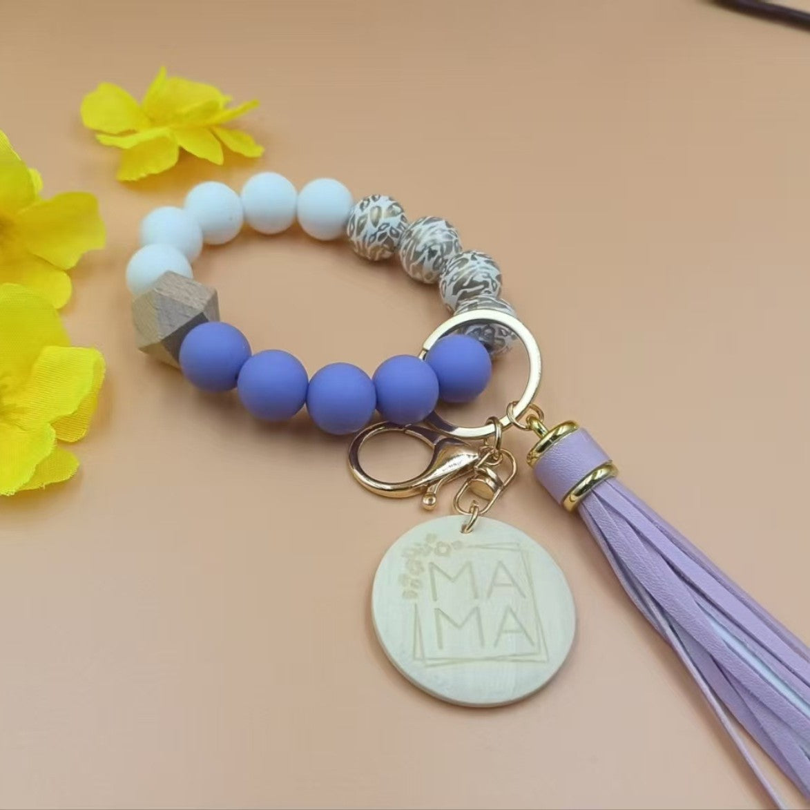 Wholesale Chic Purple Silicone Bead Tassel Keychain Bag Charm With Wooden MAMA Pendant Casual Gift For Couple Car Key Accessory Resale