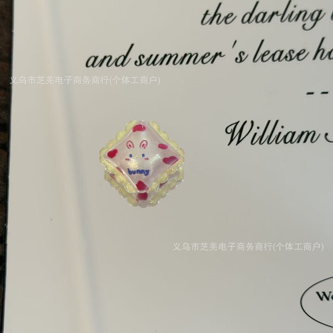 Wholesale 10pcs Cartoon Fine Sparkling Lace Diagonal Pillow Acrylic Beads