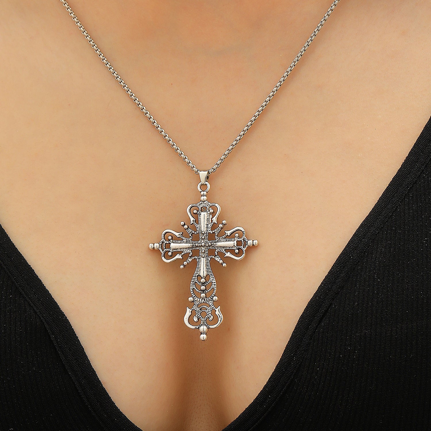 Wholesale Zinc Alloy Gothic Cross Pendant Necklace Punk  Design Electroplated Finish Fashion Jewelry Gift For Women