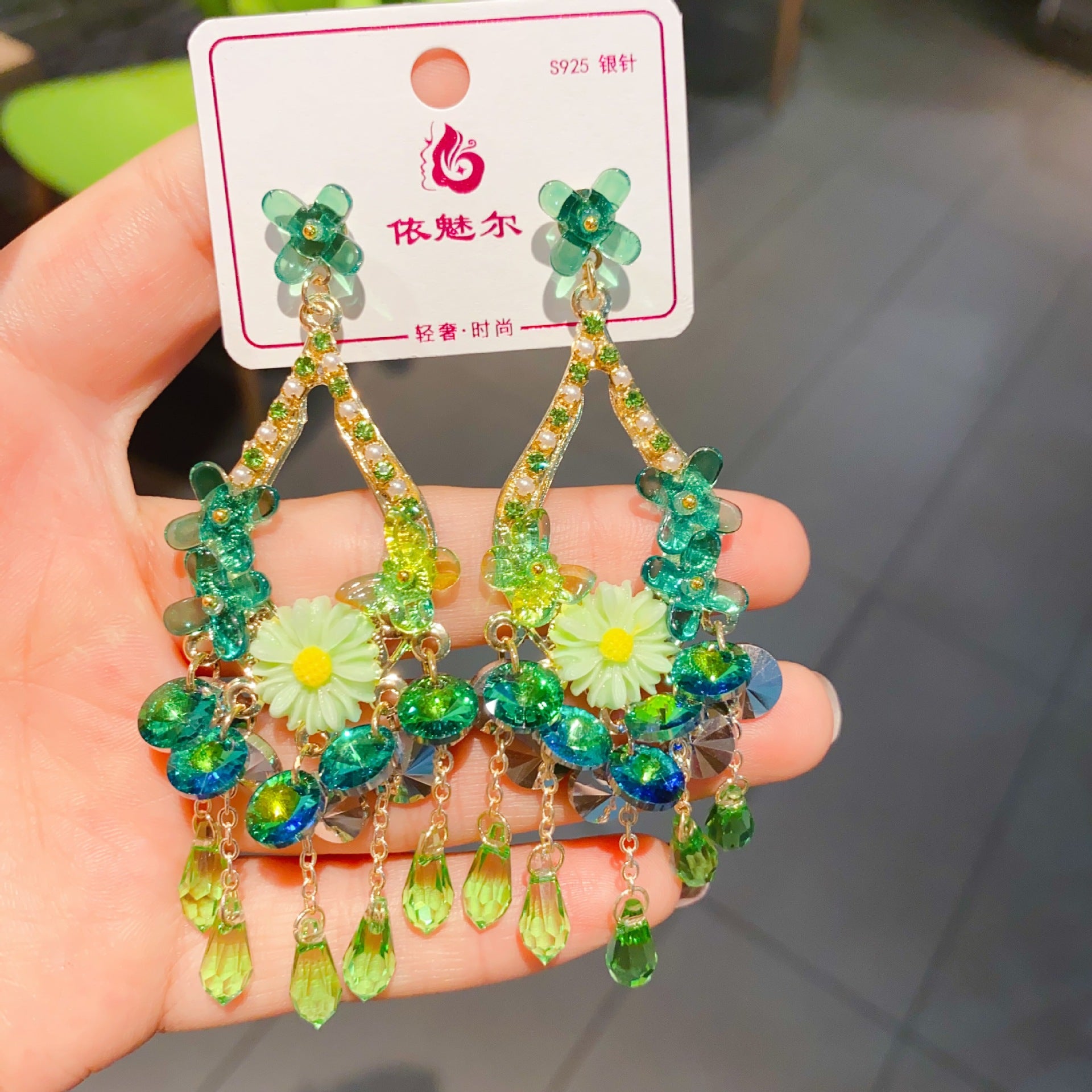 Wholesale Flowers Color Long Tassel Heavy Workers Exaggerated Earrings