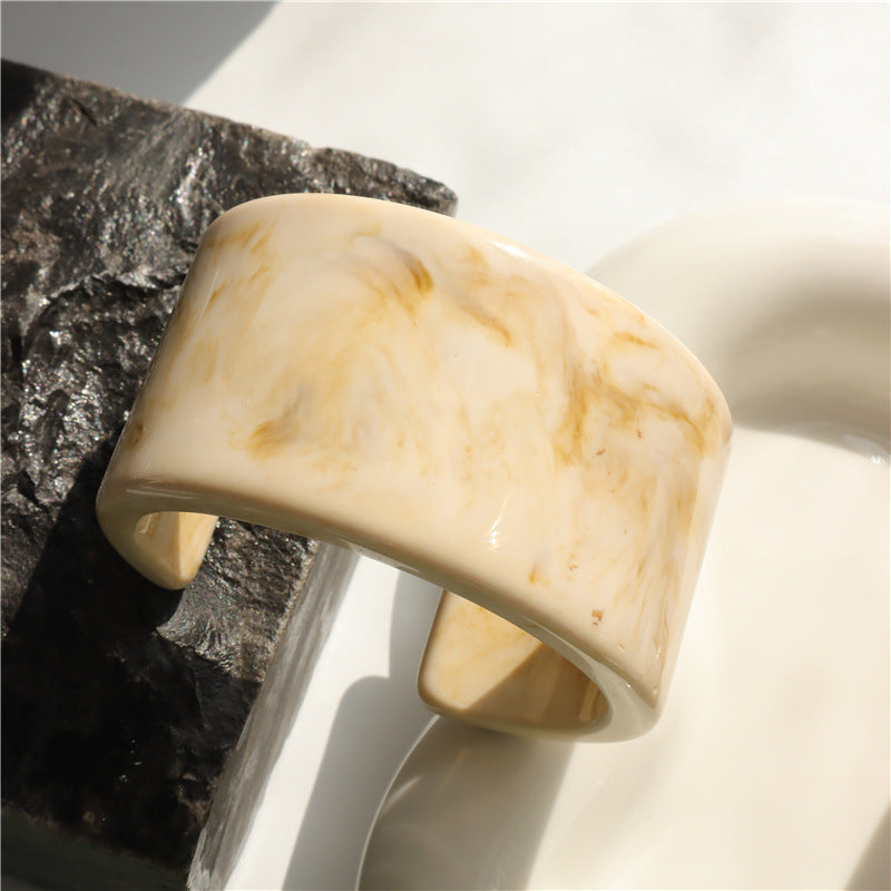 Wholesale Color Acrylic Simple Geometric Transparent Resin Bracelet