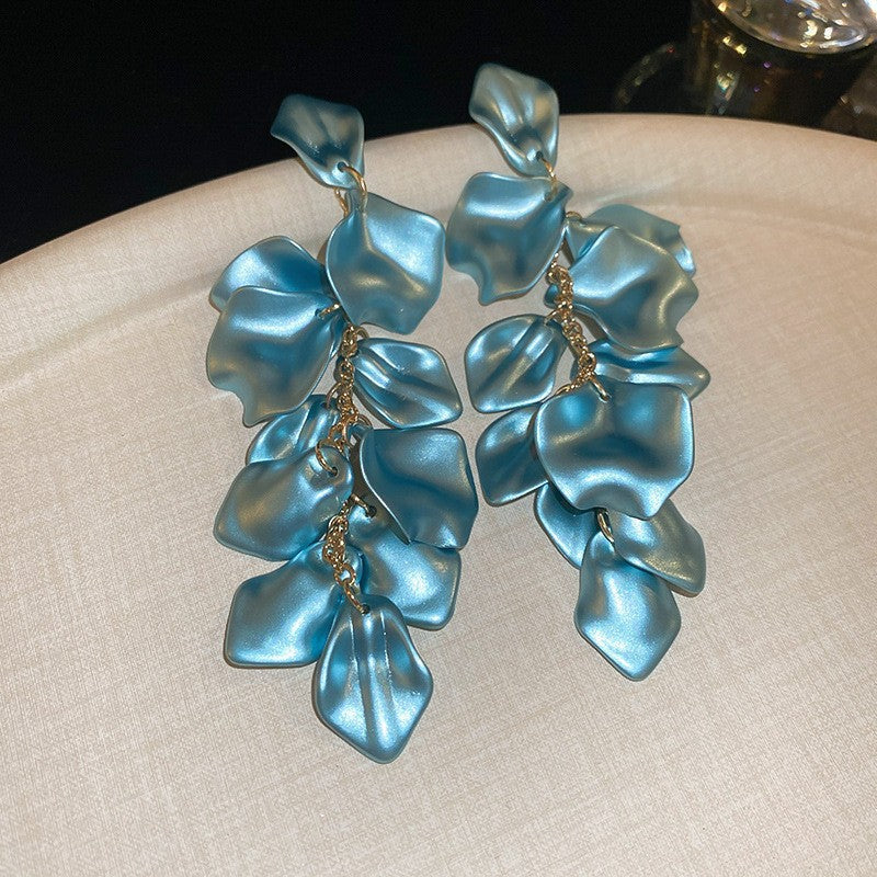 Wholesale Blue Enamel Flower Earrings For Women Pearl Accent Fashion Jewelry Accessory Party Casual Wear Resale