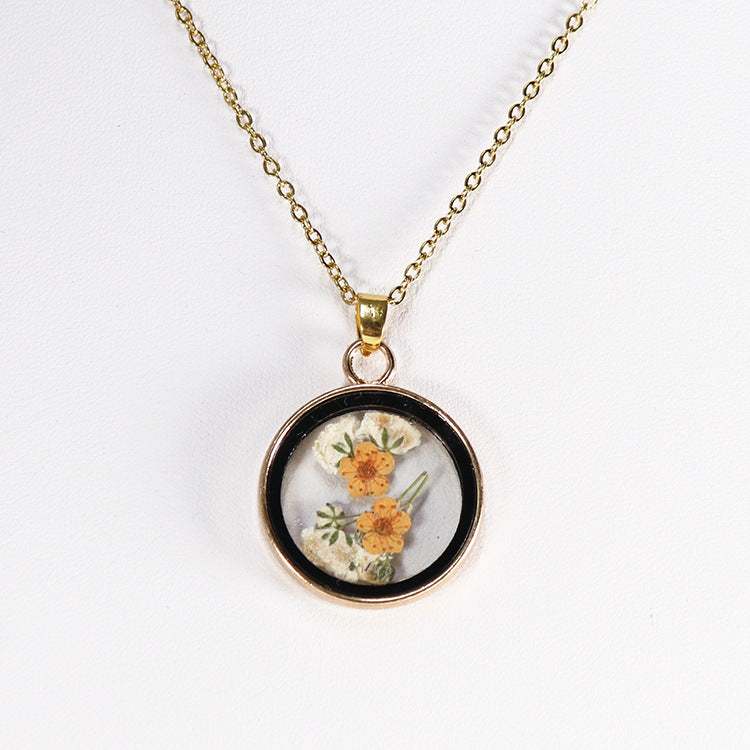 Wholesale 10pcs Four-leaf Clover Daisy Baby's Breath Pendant Necklace