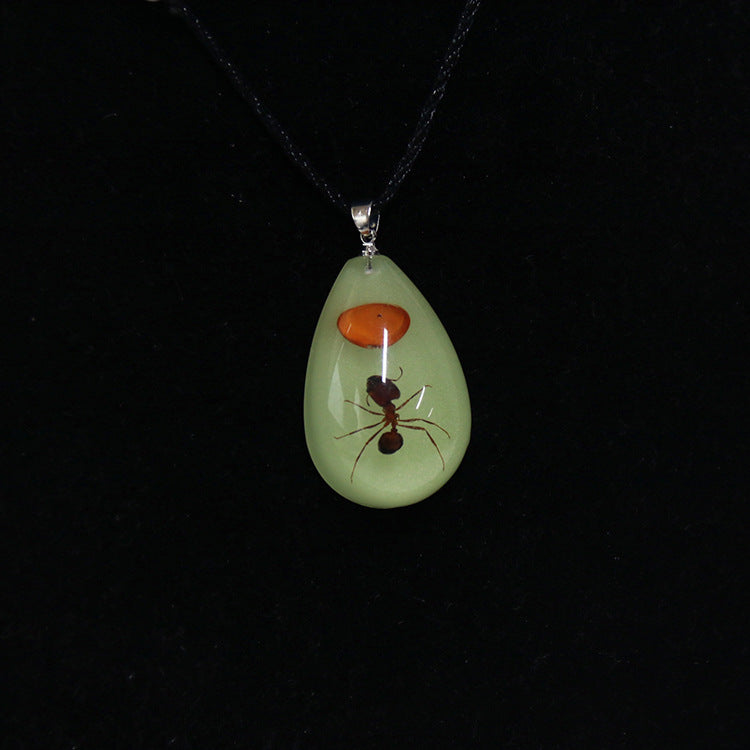 Wholesale  6pcs/pack  Resin Insect Necklace with Glowing Insect Amber Pendant