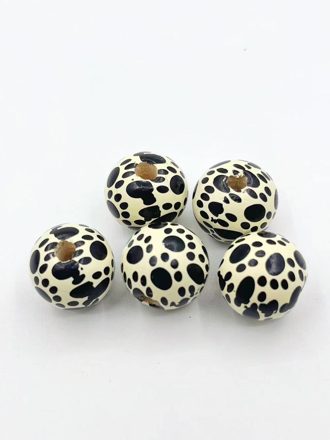 Wholesale 50PCS/PACK Bear Paw Cat Paw Printed Wooden Beads