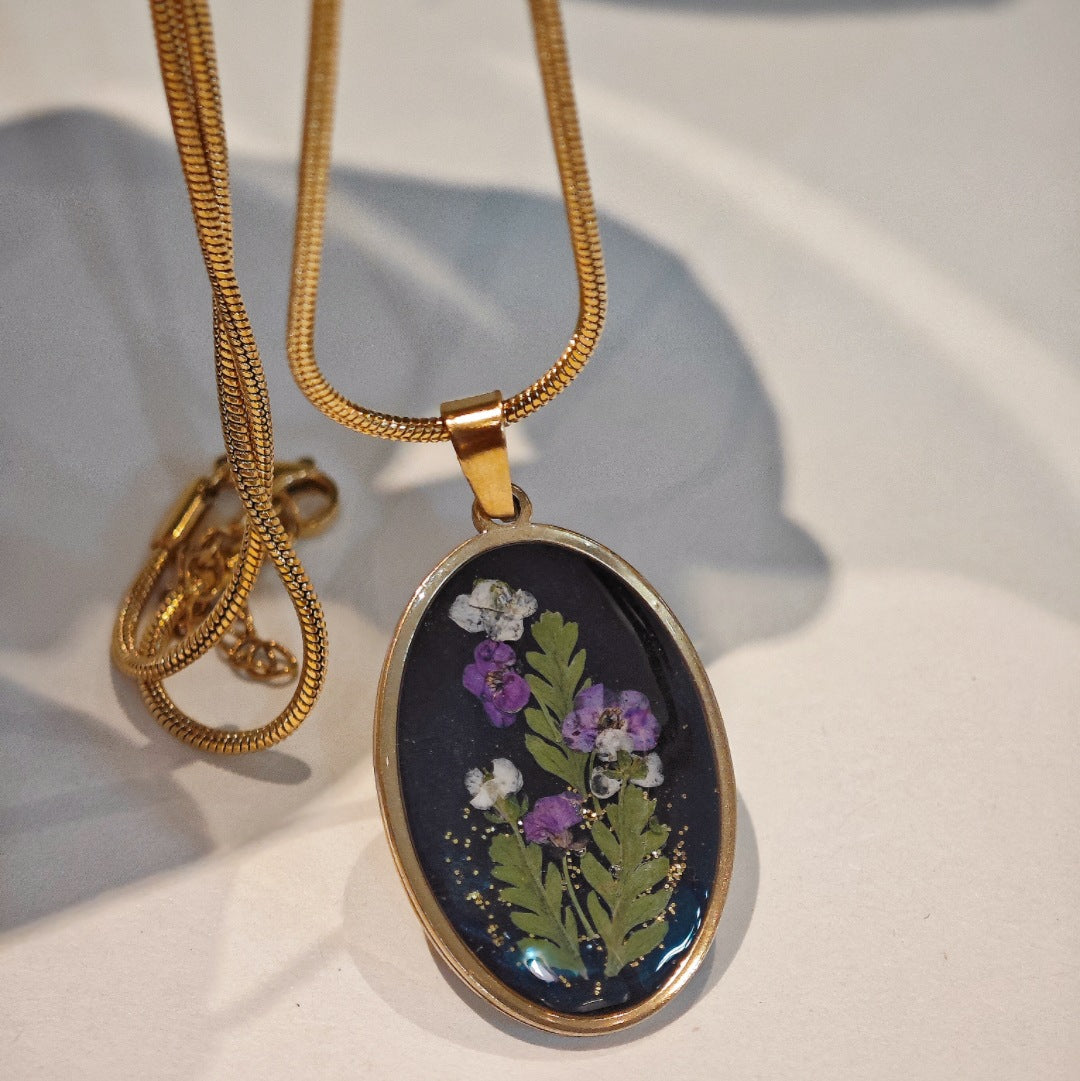 Wholesale Mysterious Black Gold Foil Dried Flower Necklace