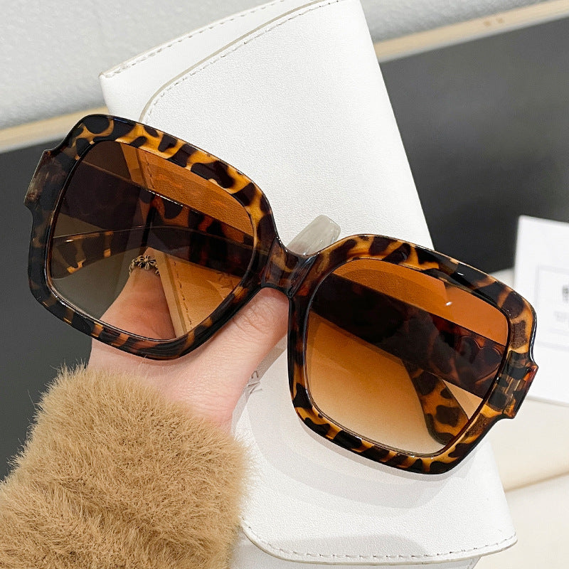 Wholesale  large frame square love sunglasses high-grade big face slimming UV-proof hot sunglasses