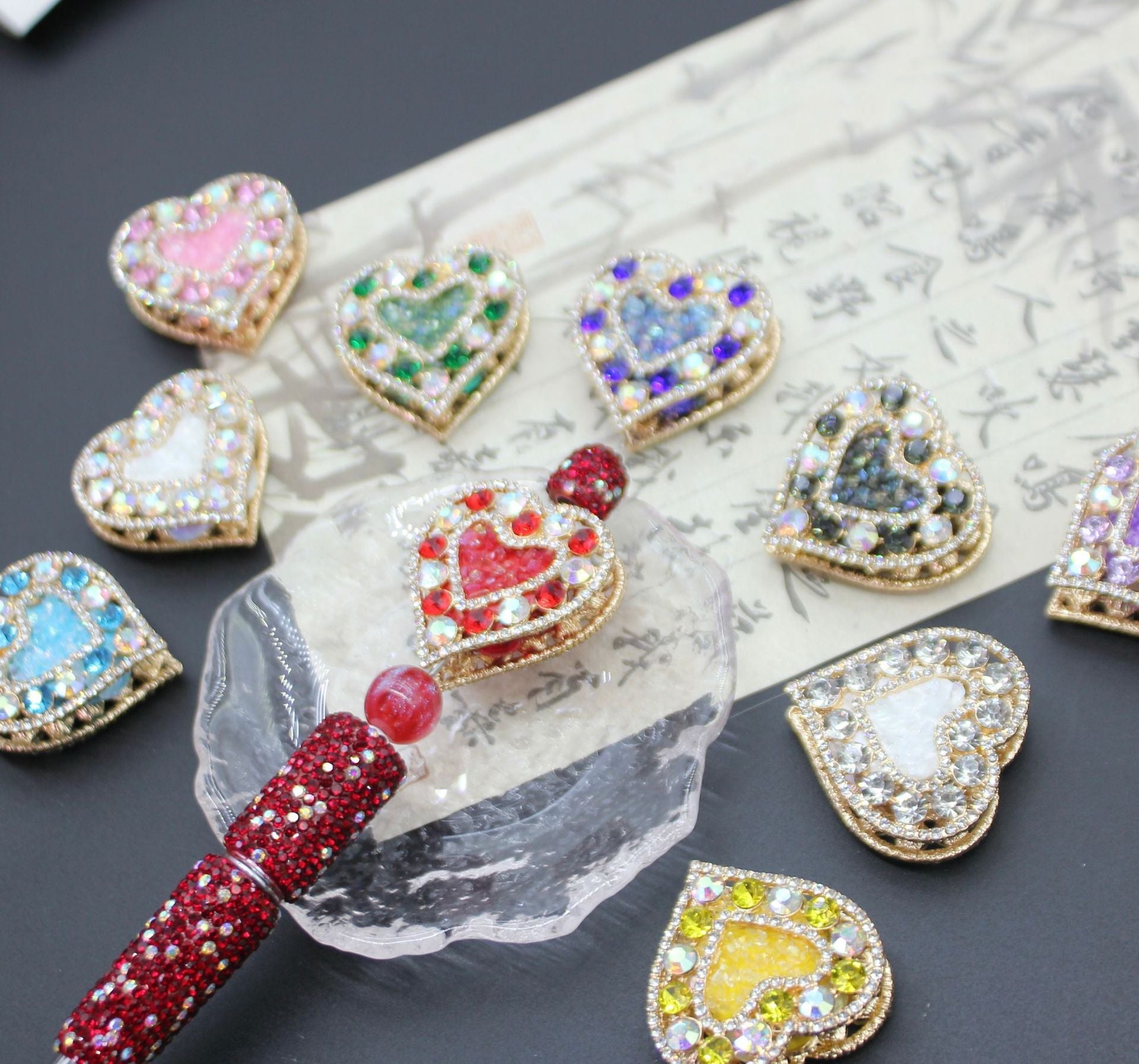 Wholesale Double-sided hollow heart inlaid with diamond crushed pink crystal straight hole beads