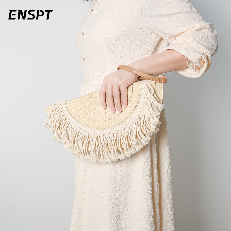 Wholesale Crossbody Hand-held Ethnic Style Summer Beach Tassel Straw Bag