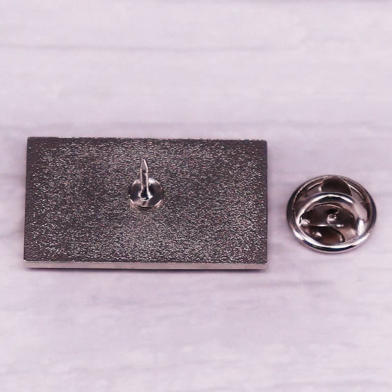 Wholesale Free Creative Design Flag Brooch