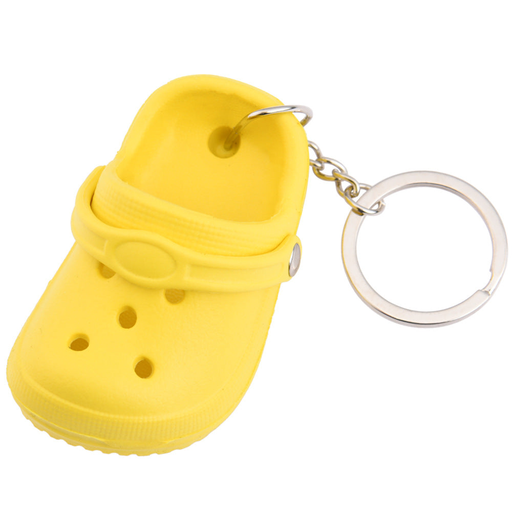 Al por mayor llavero de zapatos de mini agujero de eva linda