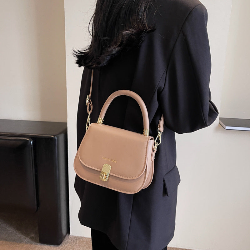 Wholesale Autumn and Winter Retro Portable Saddle Bag Shoulder Bag