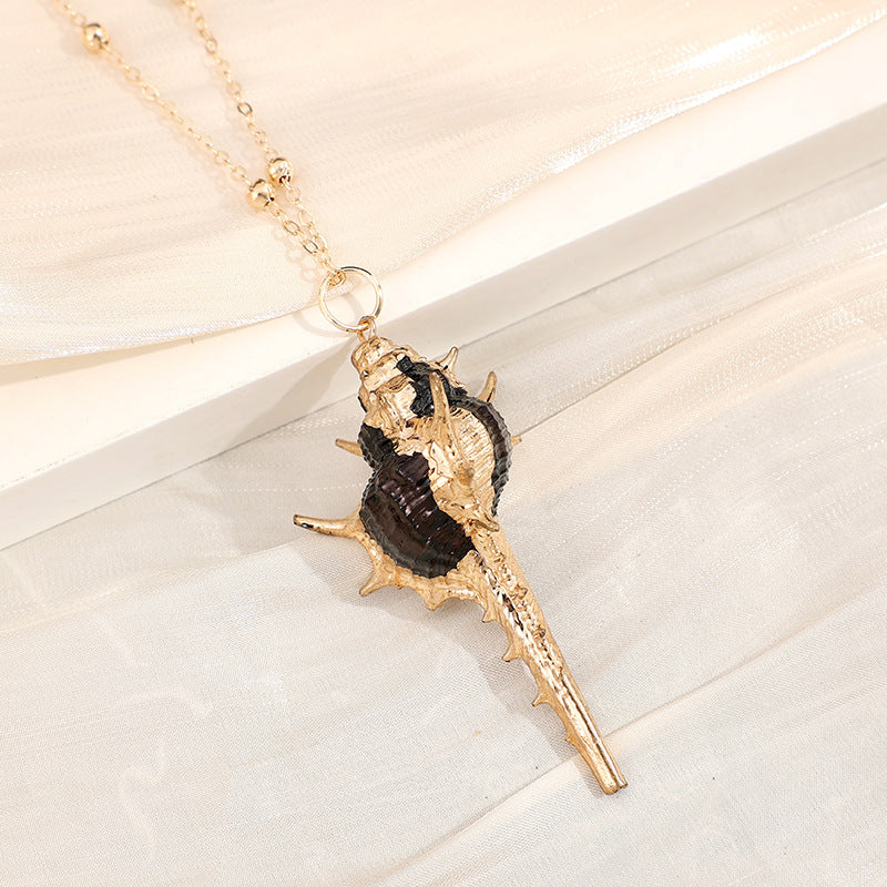 Wholesale Gold-edged Conch and Seashell Necklace