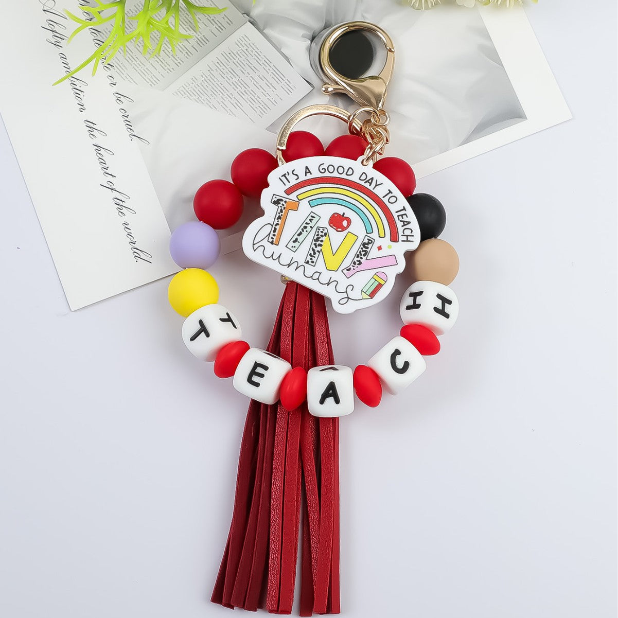 Wholesale Teacher' s Day jewelry silicone bead keychain