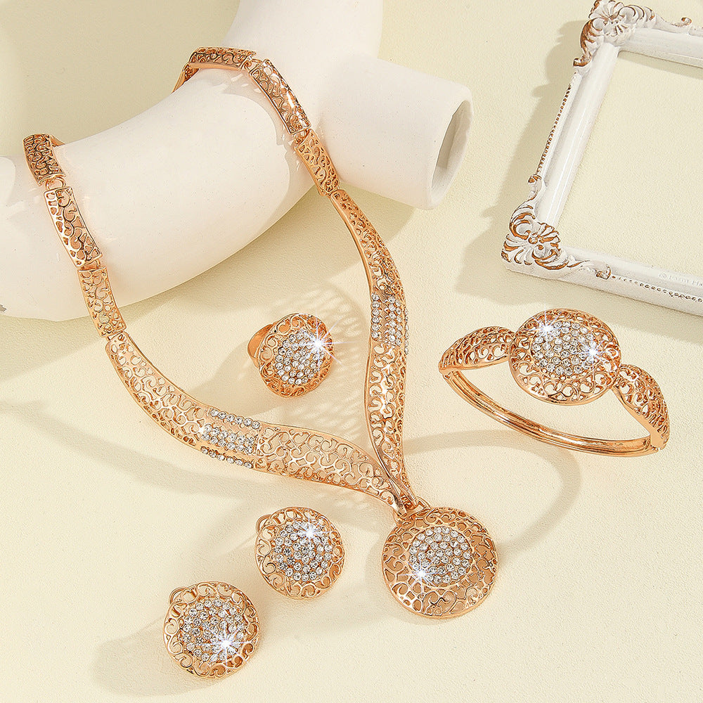 Wholesale  Exaggerated Personality Fashion Earrings Necklace and Bracelet Set for Women