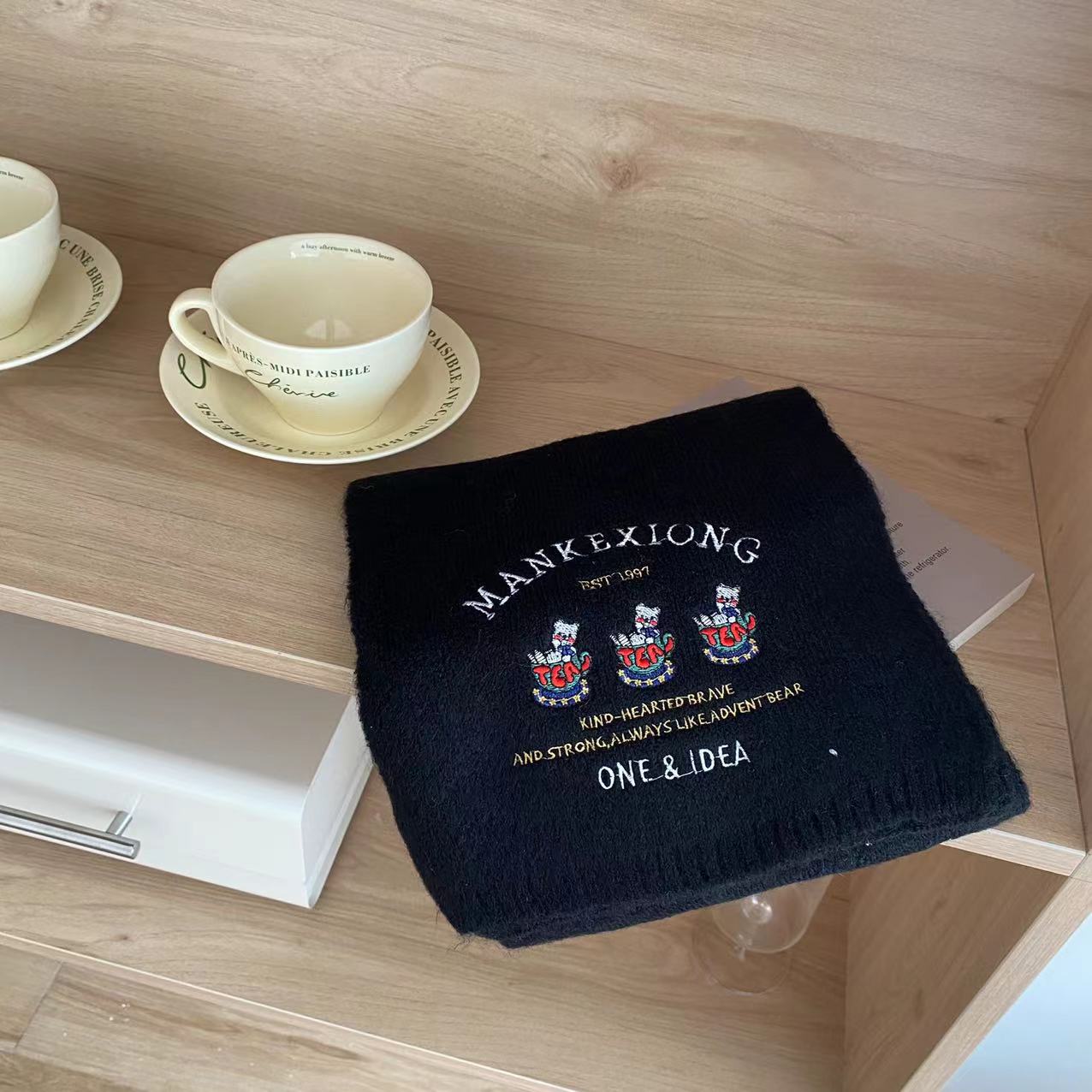 Wholesale Wool Embroidered Knitted Warm Thickened Bear Wool Scarf