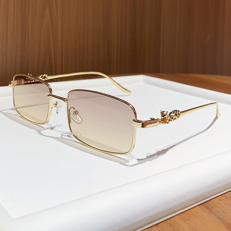 Wholesale Light colored lens frame UV resistant sunglasses