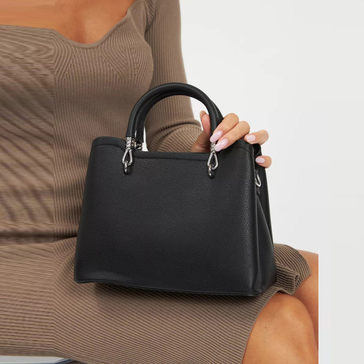 Wholesale Leisure Large Capacity Multi Pocket Portable Single Shoulder Crossbody Bag