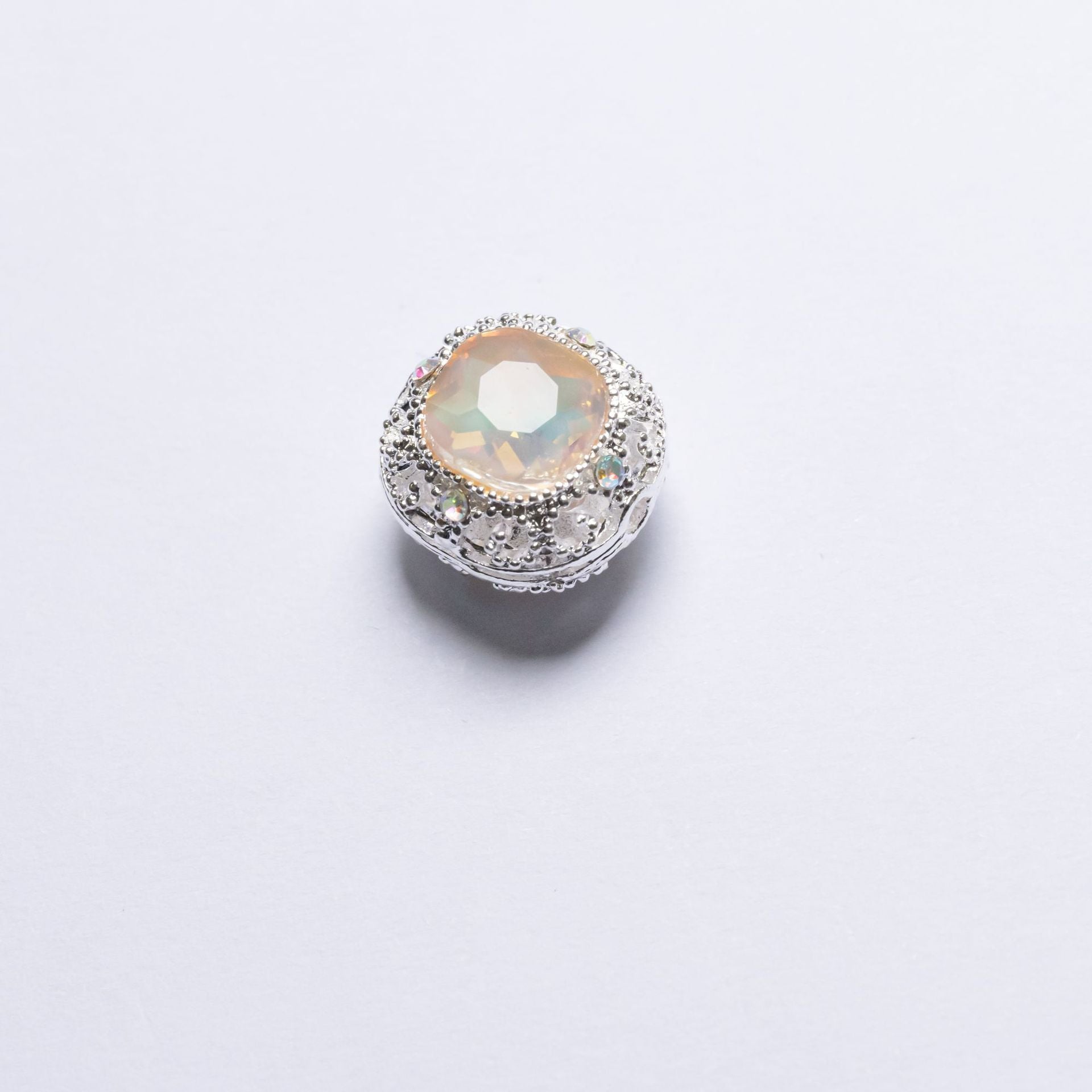 Wholesale 20pcs Alloy Crystal Western Princess Series Straight Hole Multi-color Optional Aperture 2.0mm Diy Mobile Phone Chain Bag Chain Pen