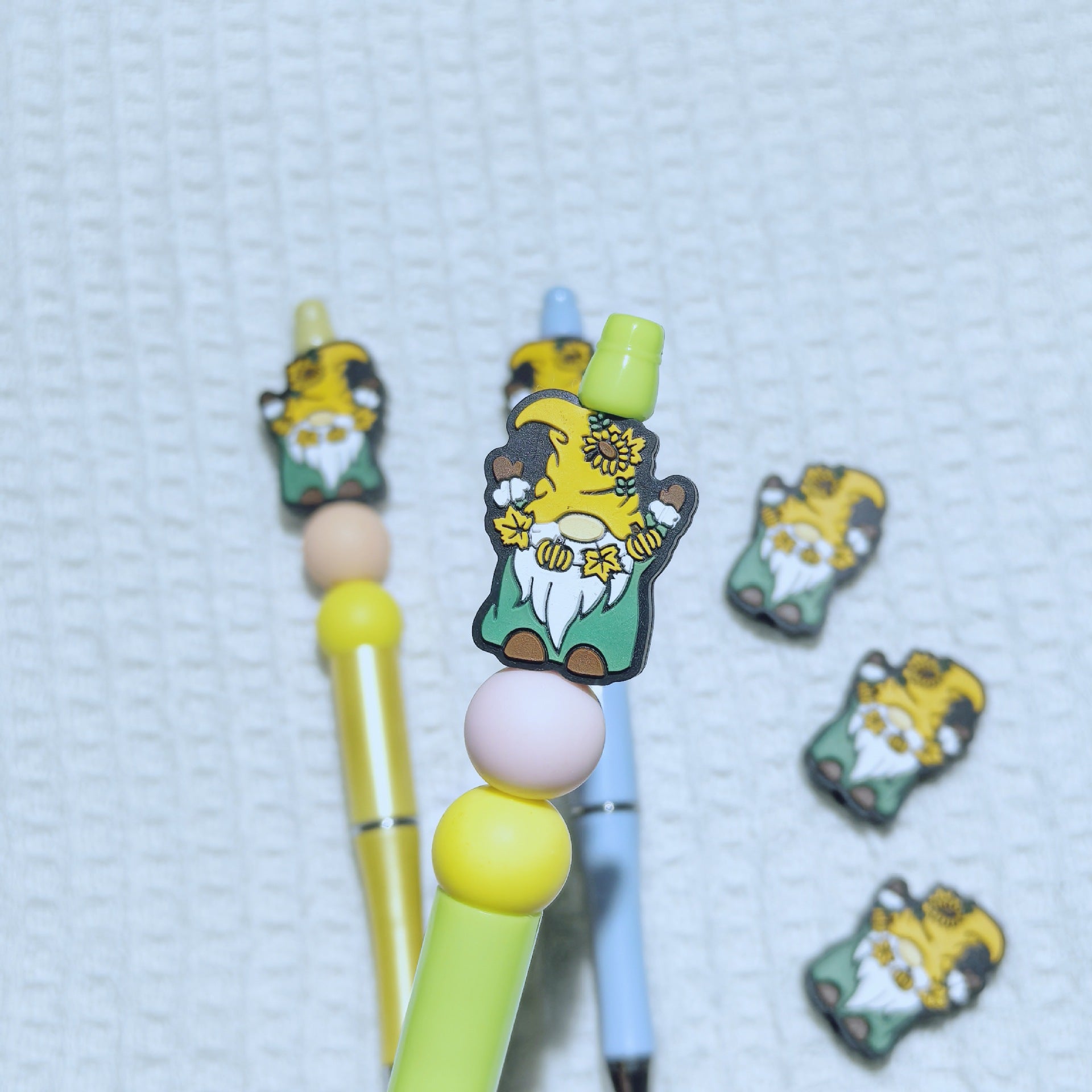 Wholesale 10pcs Dwarf silicone cartoon beads bead