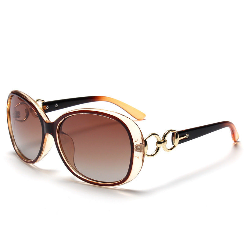 Wholesale Classic and stylish large frame sunglasses