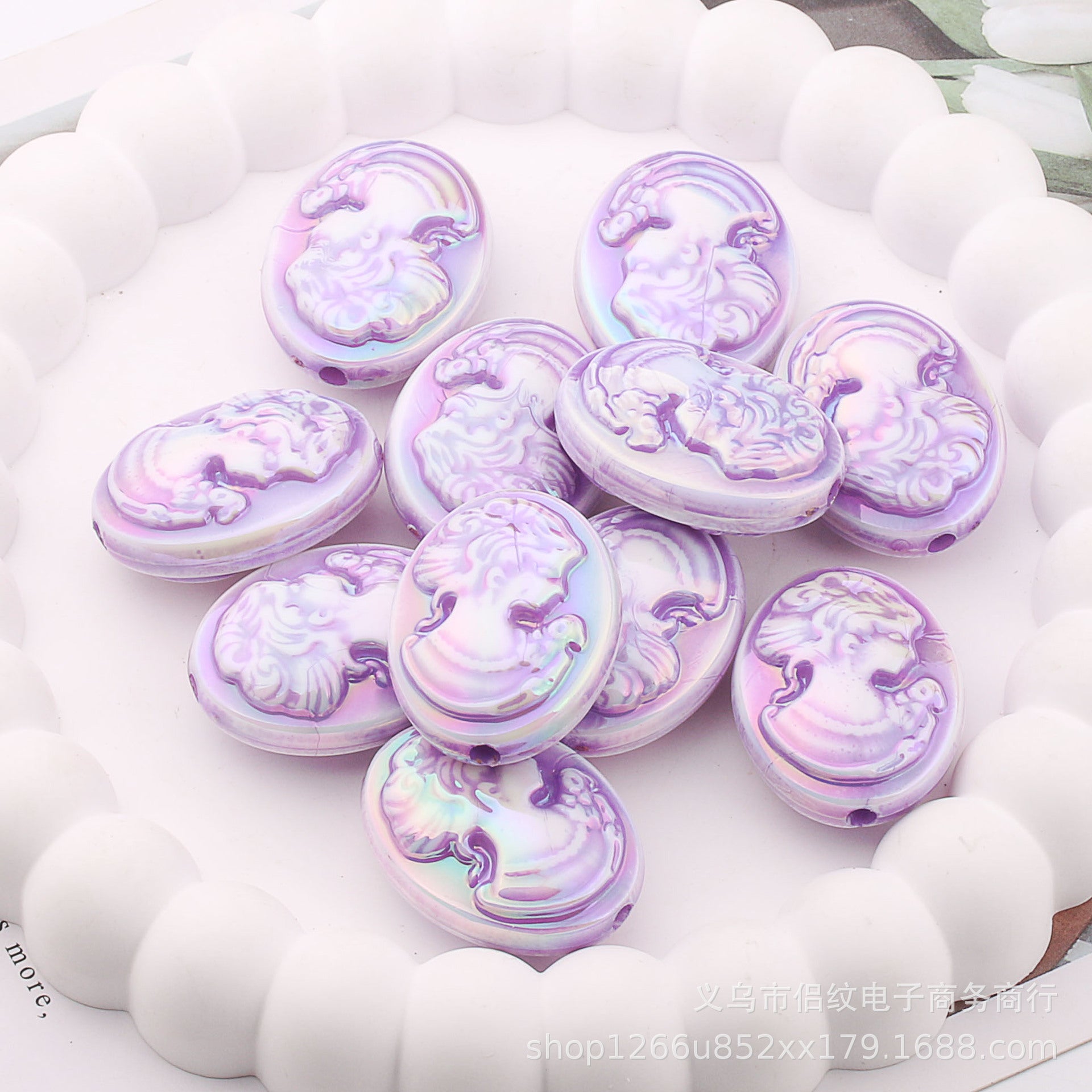 Wholesale 100PCS Acrylic Color Retro Beauty Head UV Plated Color Straight Hole Loose Beads