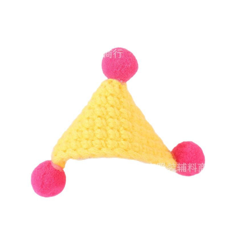 Wholesale 10pcs/pack Mini Knitted Pet Doll Triangle Hat Pet Accessories DIY Wool Doll Accessories