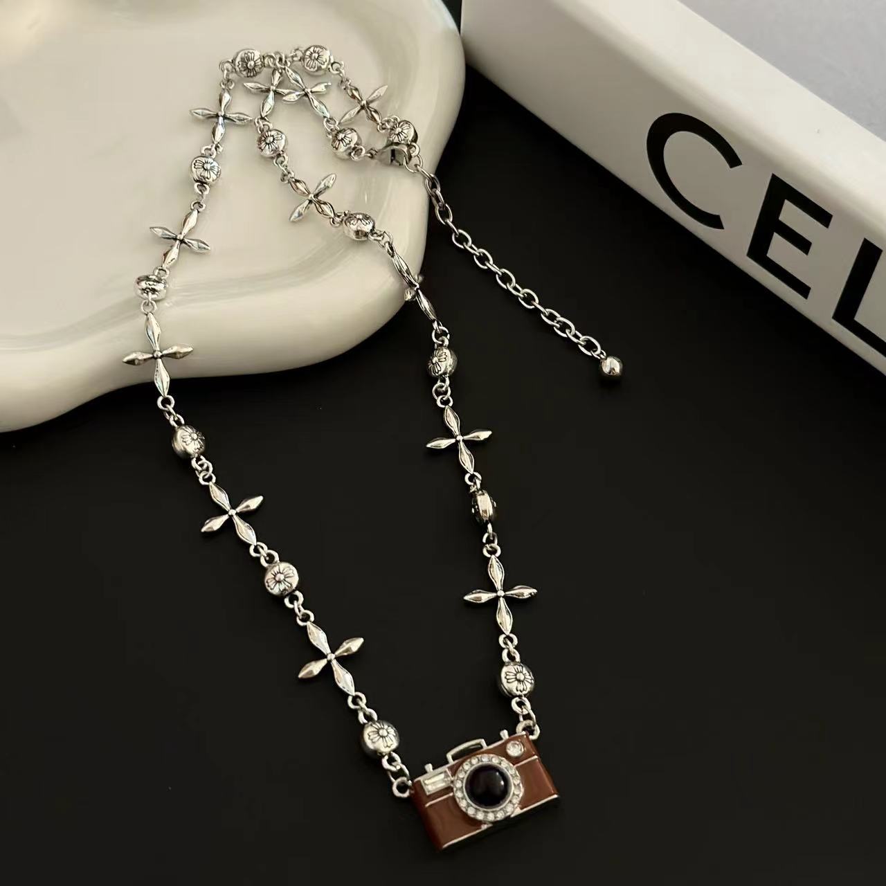 Wholesale Camera sweater chain hip-hop style titanium steel clavicle chain
