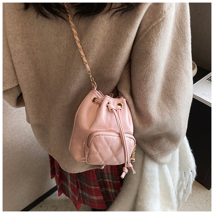 Wholesale PU Diamond Patterned Embroidered Thread Bucket Bag