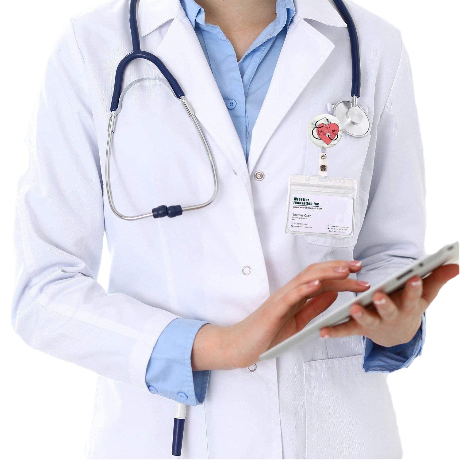 Wholesale Doctor and nurse cartoon printing retractable rotating easy pull