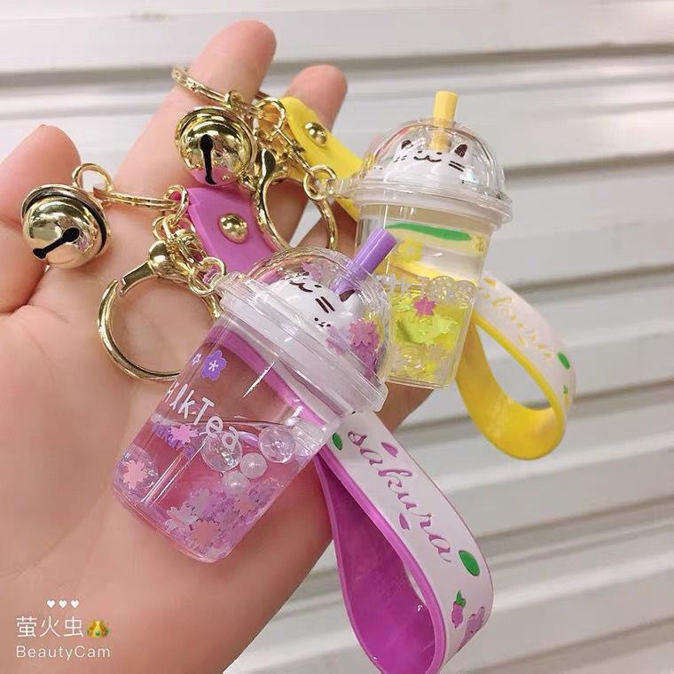 Wholesale Quicksand Cat Pendant Liquid Acrylic Keychain