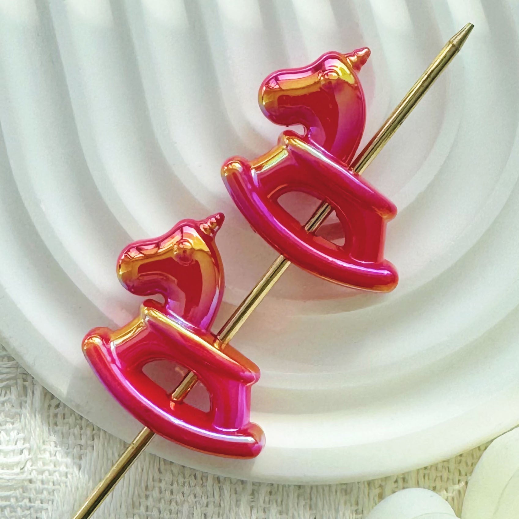 Wholesale 10pcs  Colorful cute cartoon pony Acrylic Beads