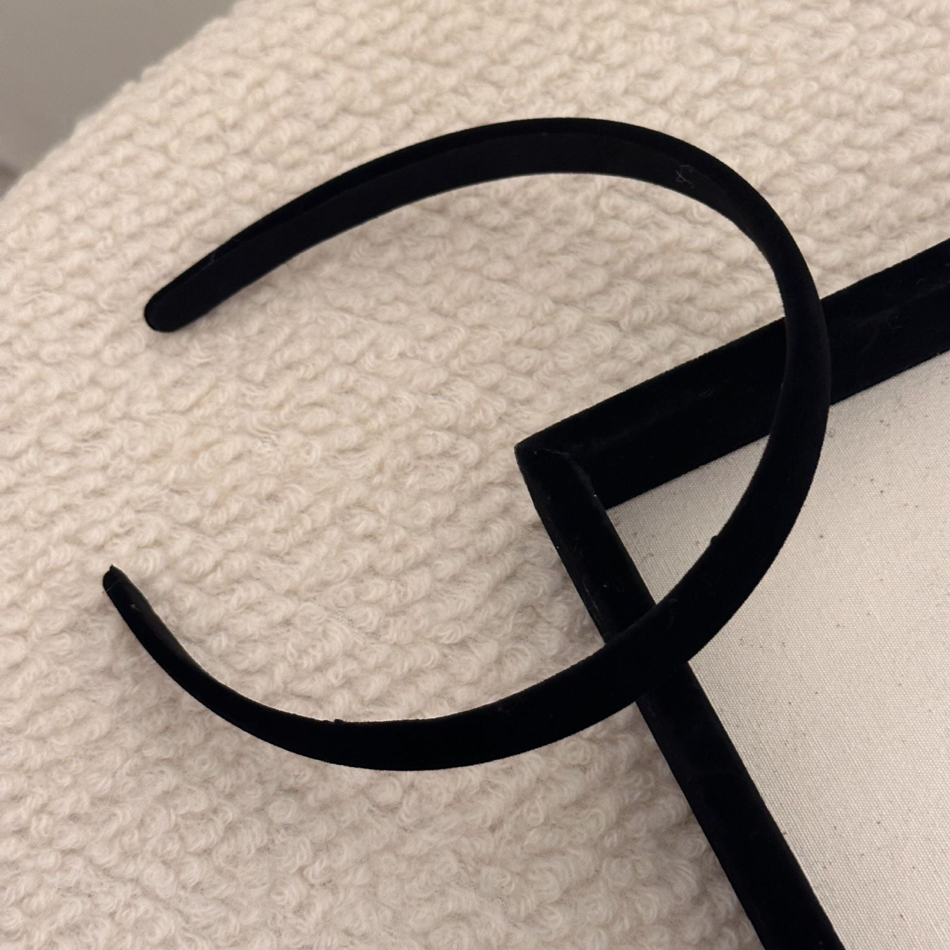 Wholesale Black velvet wide-brimmed headband French retro headband