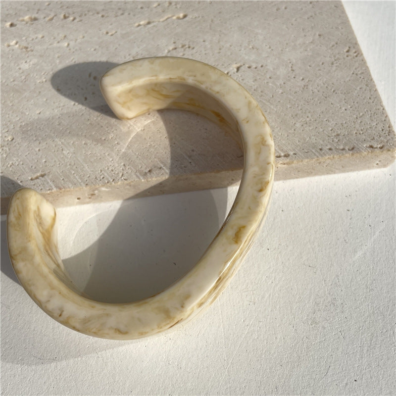 Wholesale Color Acrylic Simple Geometric Transparent Resin Bracelet