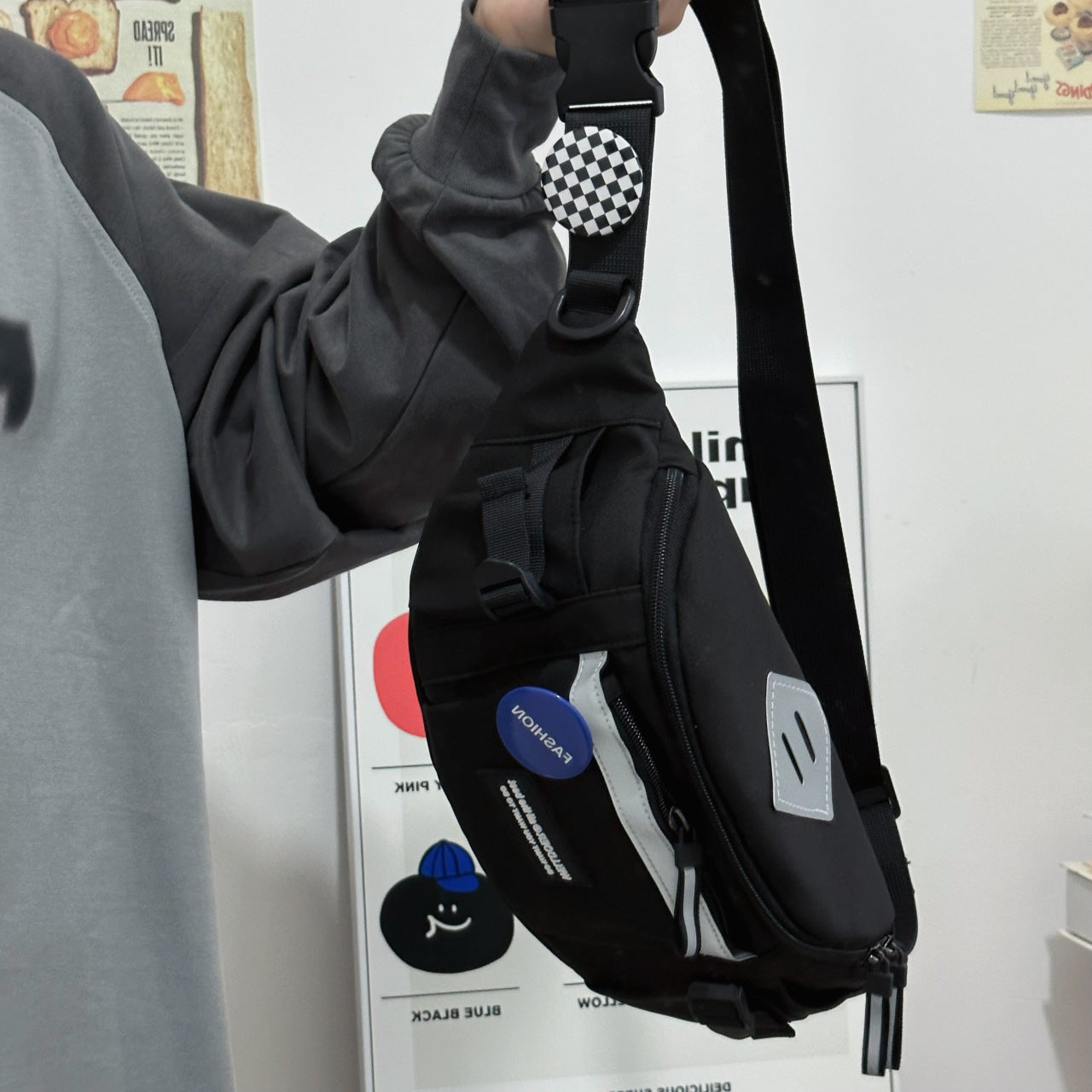 Wholesale Men's chest bag workwear style sports messenger bag versatile student cycling shoulder waist bag