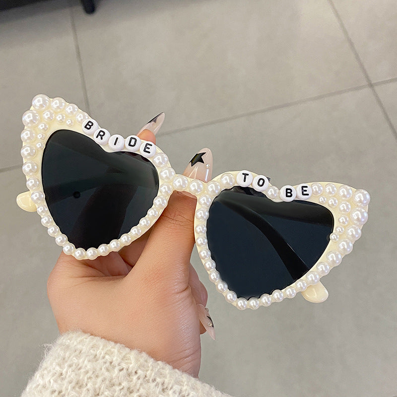 Wholesale Diamond letter pearl heart sunglasses