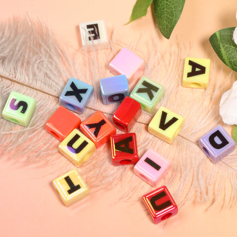Wholesale 100pcs/pack 13mm color bottom letter beads large hole acrylic square beads