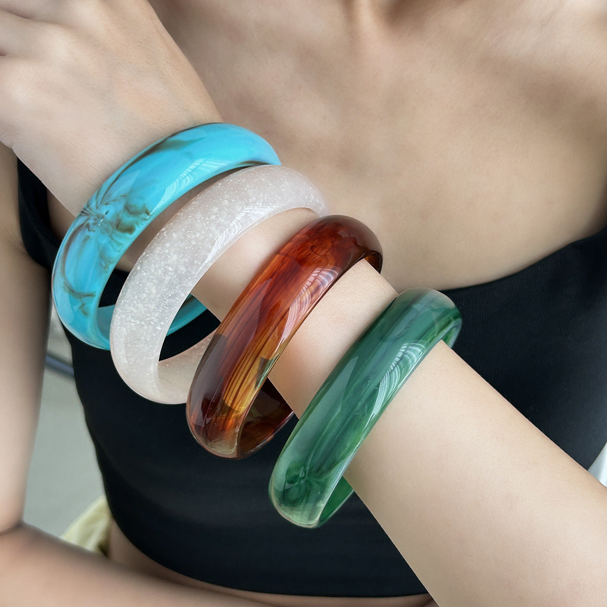 Wholesale Smudge Acrylic Round Bracelet