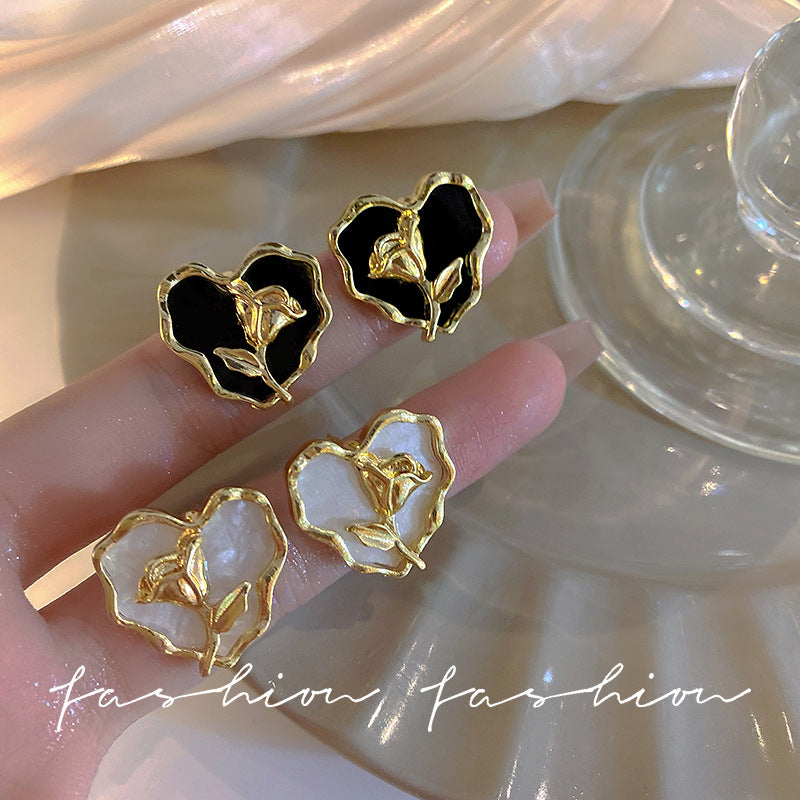 Wholesale Tulip Flowers Love Heart Alloy Earrings