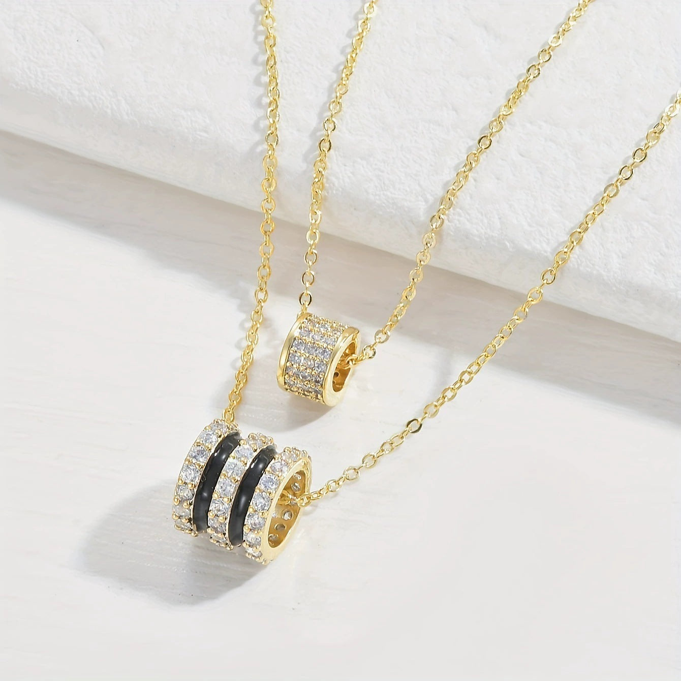 Wholesale Women S Curved Waist Copper Zircon Pendant Necklace Simple Collarbone Chain Trendy Jewelry Accessory Boutique Gift